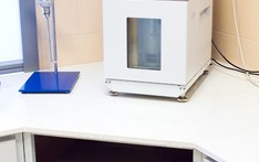 Aparat do oznaczania lepkości kinematycznej w paliwach ciekłych metodą Ubbelohde – HVU 482